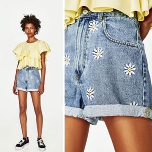 ZARA TRF BERMUDA SHORTS WITH EMBROIDERED DAISIES